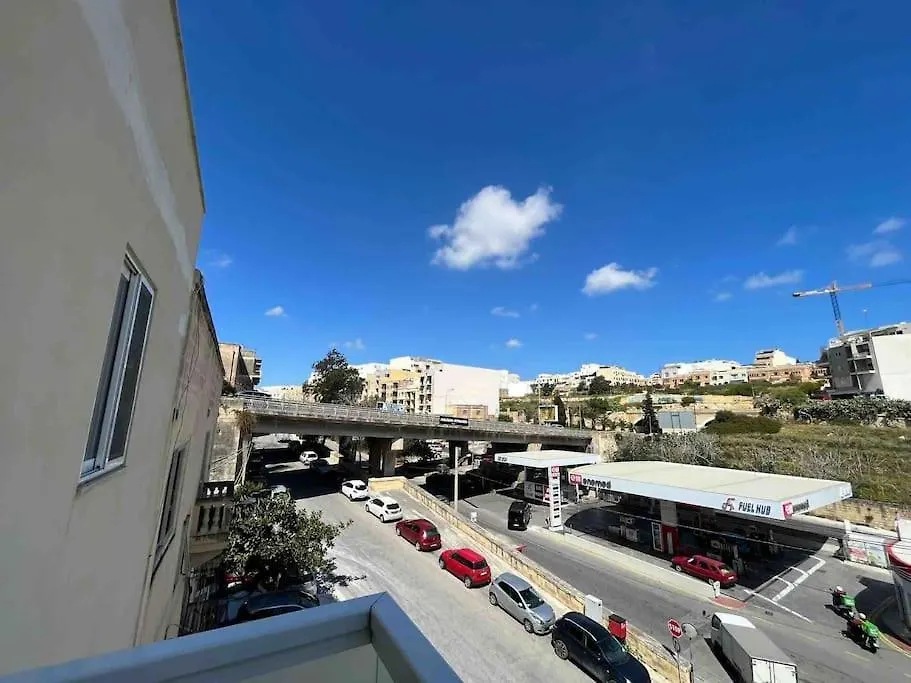 Lovely 3 Bedroom Condo Saint Julian's Apartment