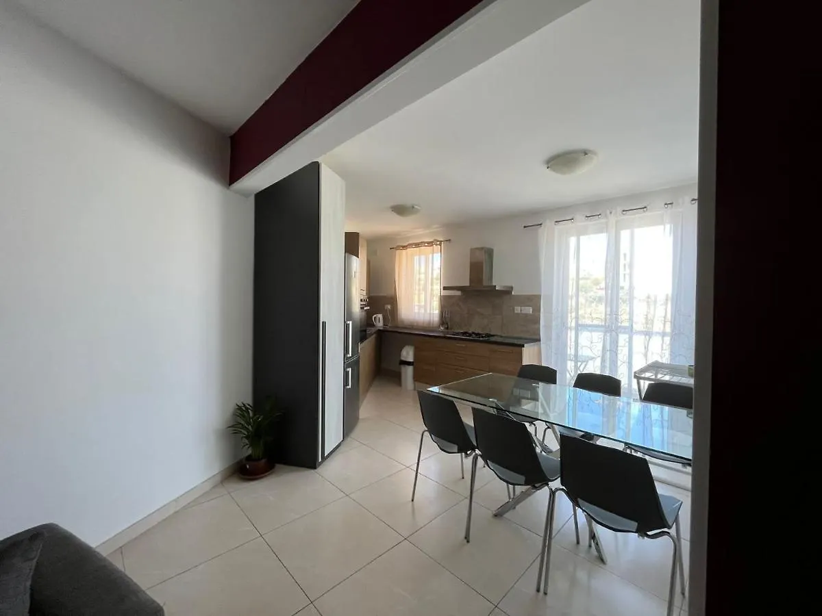 Lovely 3 Bedroom Condo Saint Julian's