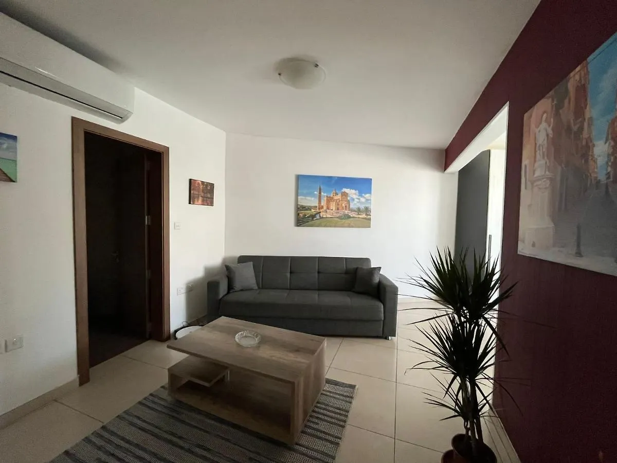 Lovely 3 Bedroom Condo Saint Julian's